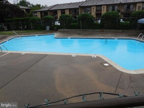 9906 Bustleton Ave in Philadelphia, PA - Building Photo - Building Photo