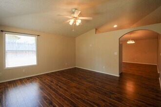 3882 Lone Oak Rd SE in Salem, OR - Building Photo - Building Photo