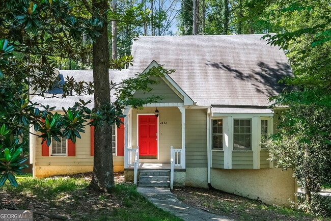 property at 2432 Hillboro Cir S W