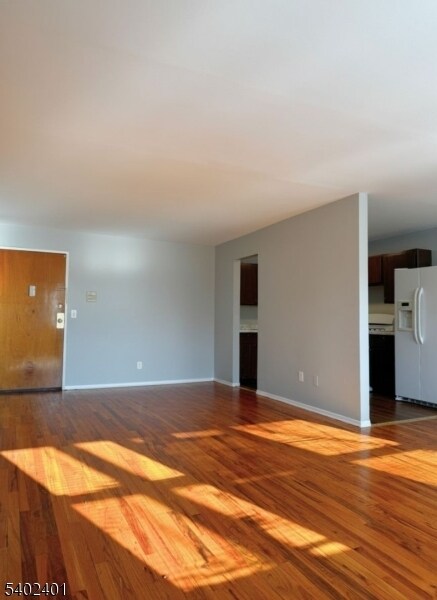1102 W St Georges Ave-Unit -B3 in Linden, NJ - Building Photo - Building Photo