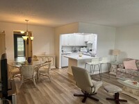 123 Oakridge H in Deerfield Beach, FL - Building Photo - Building Photo