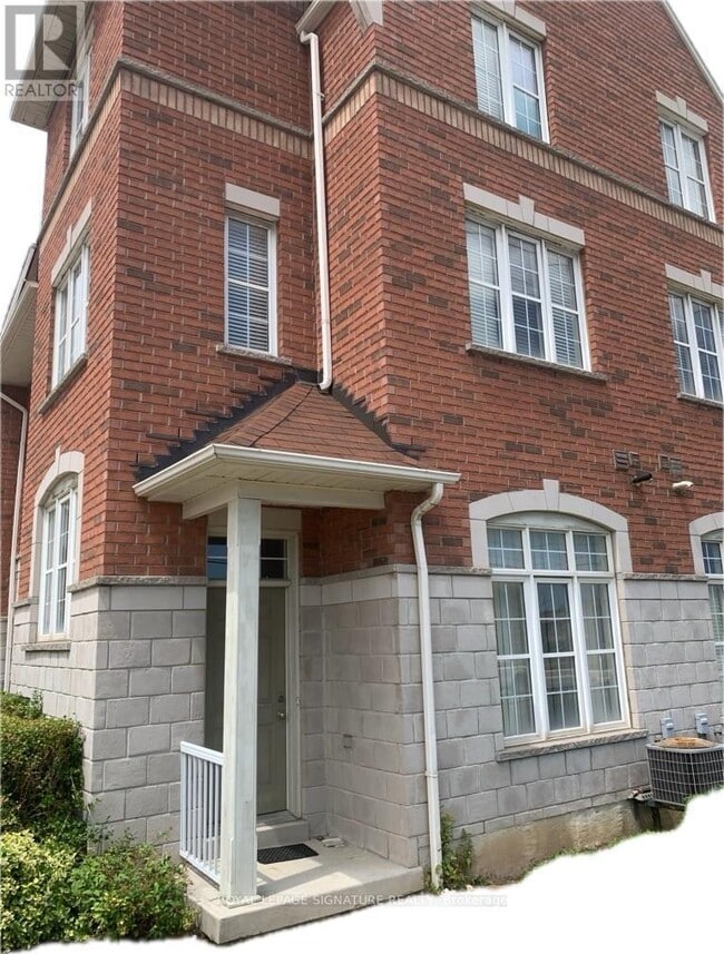 property at 3030 Breakwater Ct