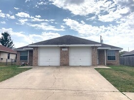 2704 Alma Dr in Killeen, TX - Building Photo