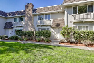 66 Miramonte Dr in Moraga, CA - Building Photo - Building Photo