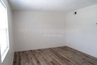 3118 E Governor John Sevier Hwy in Knoxville, TN - Building Photo - Building Photo