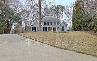 404 Topaz Trail in Peachtree City, GA - Building Photo