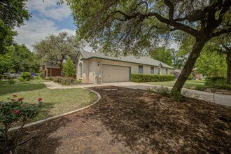 3624 Malone Dr in Austin, TX - Building Photo - Building Photo