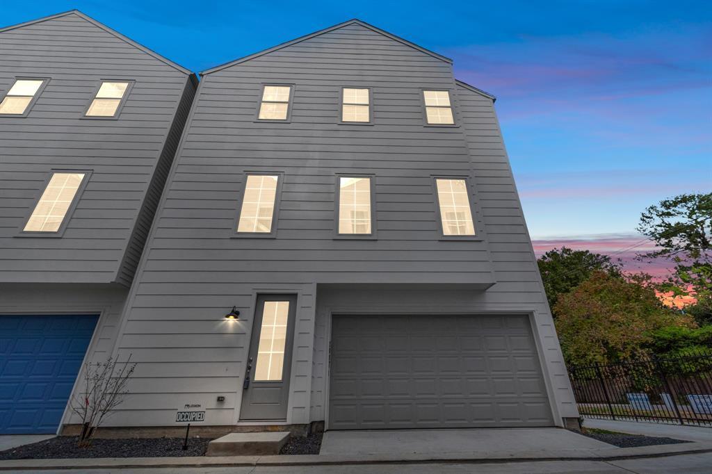 2007 Bauer Dr in Houston, TX - Foto de edificio