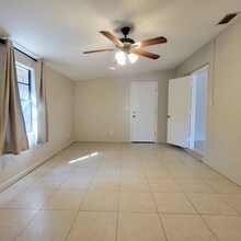 404 Bullard Pkwy in Temple Terrace, FL - Building Photo - Building Photo