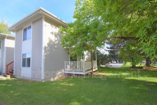 property at 515 S 15th Ave