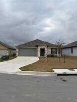 668 Wyatt Wy in Jarrell, TX - Building Photo