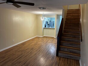 3583 Whispering Oaks Ln in Palm Harbor, FL - Building Photo - Building Photo