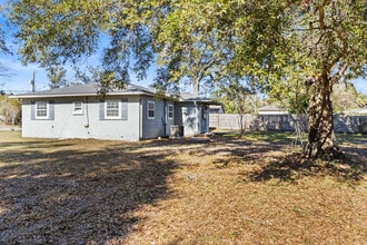 1208 N D St, Unit A in Pensacola, FL - Building Photo - Building Photo