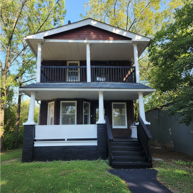 property at 2953 E 121st St