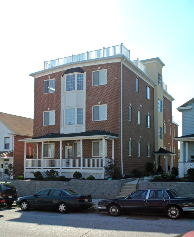 3622 Elm Ave in Baltimore, MD - Foto de edificio - Building Photo