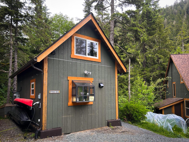 20136 Cohen Dr in Juneau, AK - Building Photo