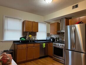 12-14 Weld Hill St in Boston, MA - Foto de edificio - Building Photo