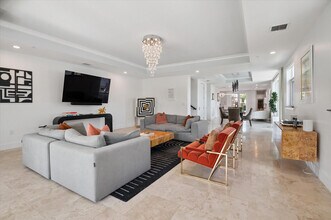 55 Isle of Venice Dr in Fort Lauderdale, FL - Building Photo - Building Photo