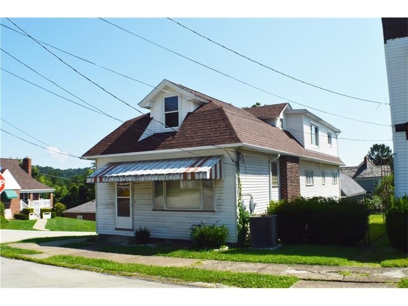 301 Center Ave in Charleroi, PA - Building Photo