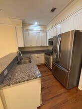219 Oyster Point Dr in Midway, GA - Foto de edificio - Building Photo