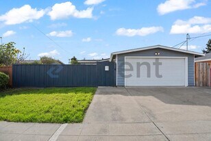 28477 Coleridge Ave in Hayward, CA - Building Photo