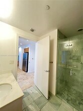 1050 Brickell Ave, Unit 1912 in Miami, FL - Building Photo - Building Photo