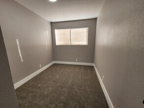 5526 Cottonwood Ave in Olivehurst, CA - Building Photo - Building Photo
