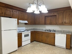 176 Gertrude Dr in Sumter, SC - Building Photo - Building Photo