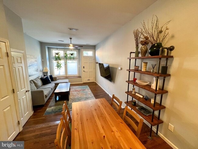 property at 604 S 12th St