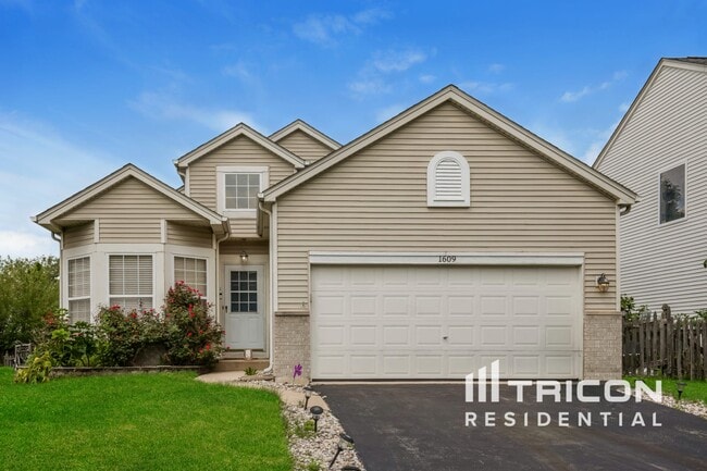 property at 1609 Heritage Pointe Ct