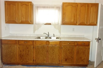 1433 Kenmore Blvd in Akron, OH - Building Photo - Building Photo