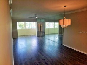 12000 Capri Cir S in Treasure Island, FL - Building Photo - Building Photo