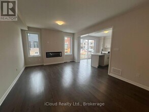 1407 Hearns Pl in Milton, ON - Building Photo - Building Photo