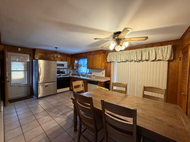 19 Kenberma Rd in Worcester, MA - Building Photo - Building Photo