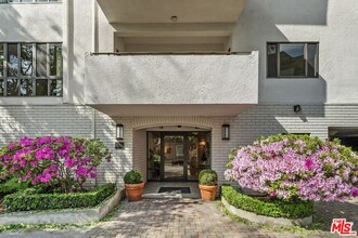 637 Wilcox Ave in Los Angeles, CA - Building Photo - Building Photo