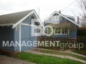 8604 SE 11th Ave in Portland, OR - Building Photo - Building Photo