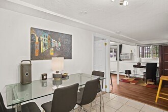 243 Lake St in Waltham, MA - Building Photo - Building Photo