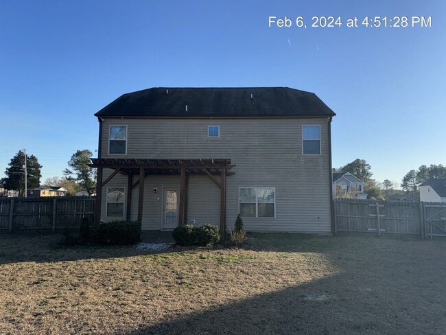 118 Blackhawk Lane in Raeford, NC - Building Photo - Building Photo
