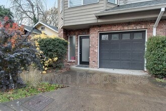 3417 SW Moss St in Portland, OR - Building Photo - Building Photo