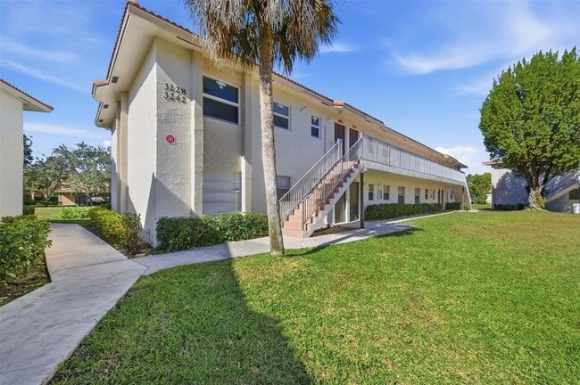 3228 Coral Ridge Dr, Unit 3228 in Coral Springs, FL - Foto de edificio - Building Photo