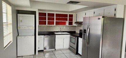 11440 NW 39th St in Coral Springs, FL - Foto de edificio - Building Photo