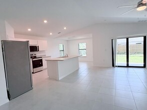 3243 Hainsworth Ave SE in Palm Bay, FL - Building Photo - Building Photo