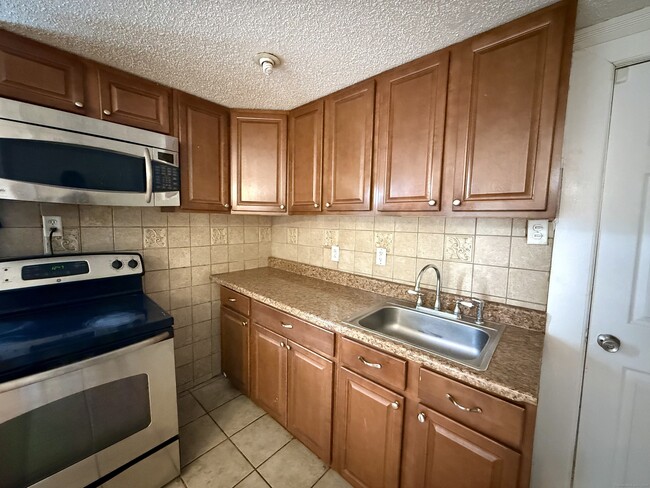 property at 39 Holmes Ave