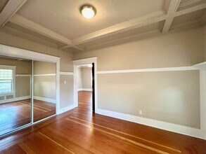 2156 6th Ave W in Seattle, WA - Building Photo - Building Photo