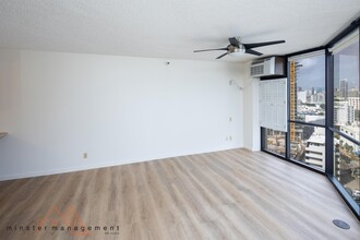 930 Kaheka St in Honolulu, HI - Building Photo - Building Photo