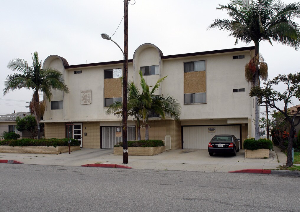 Lugdunum Manor in Hawthorne, CA - Building Photo