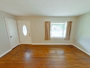 1736 N Volutsia in Wichita, KS - Building Photo - Building Photo