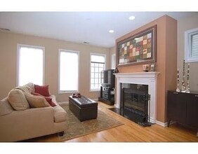 841 W Buckingham Pl in Chicago, IL - Building Photo - Building Photo