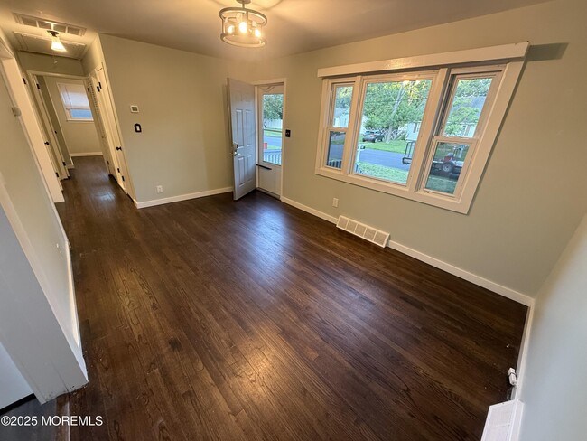 203 Sunset Ln in Howell, NJ - Building Photo - Building Photo