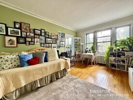 125 Babcock St in Brookline, MA - Building Photo